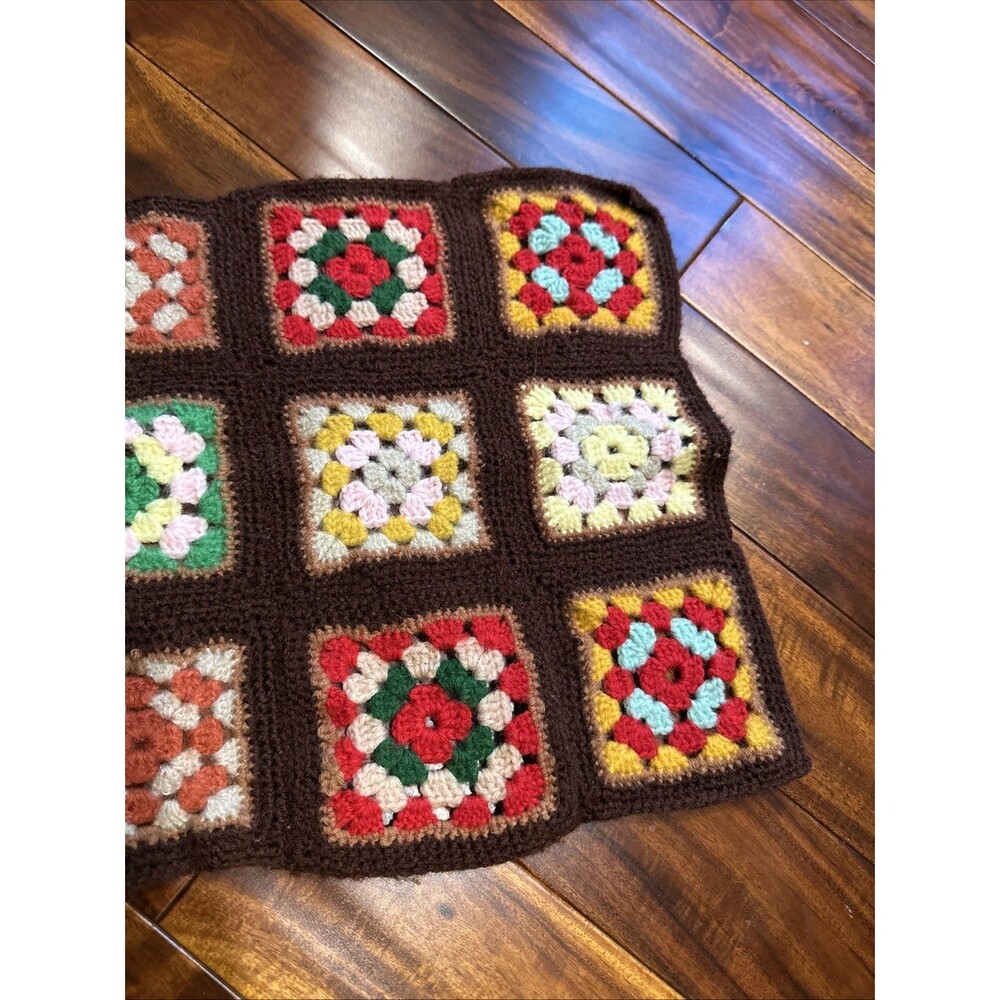 Vintage Granny Square Afghan Mini Doll Table Wall Hanging 20x12” - Picture 4 of 9